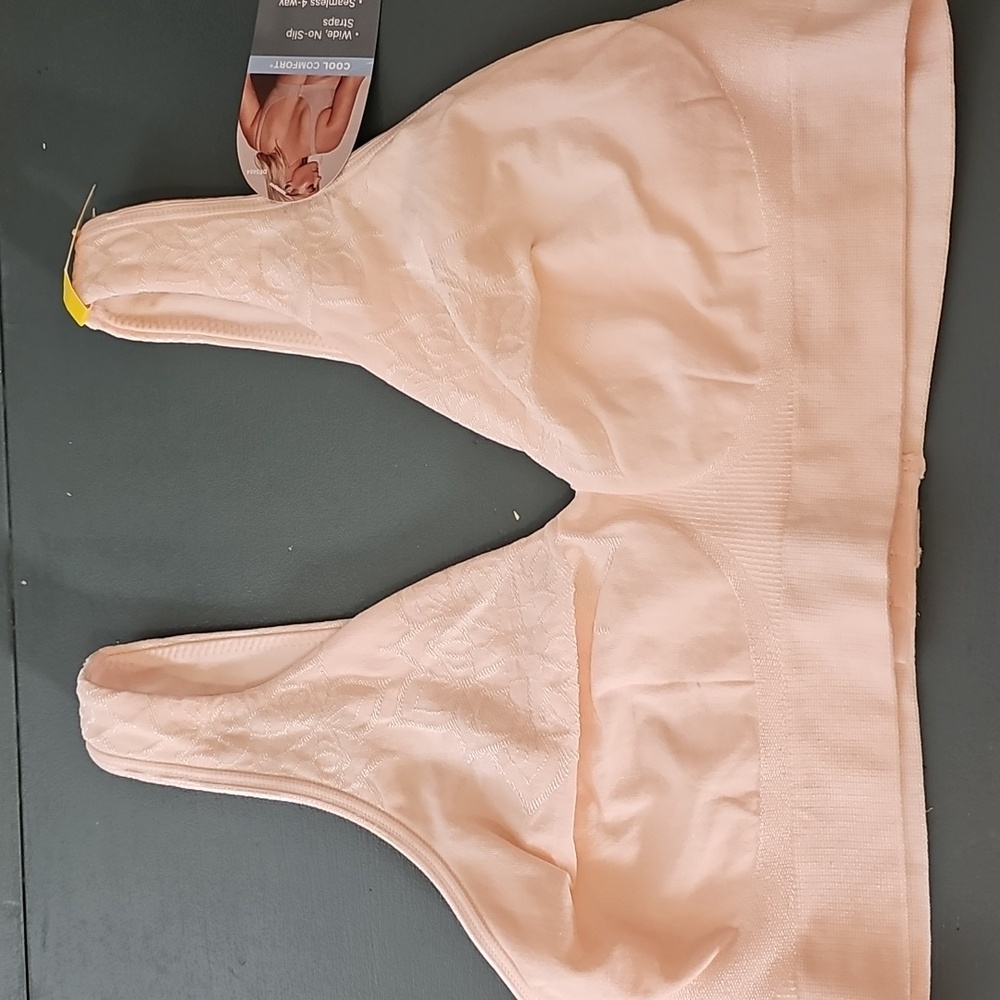 Bali New With Tags Lace Detail Bralette. Peach Color Size Meduim